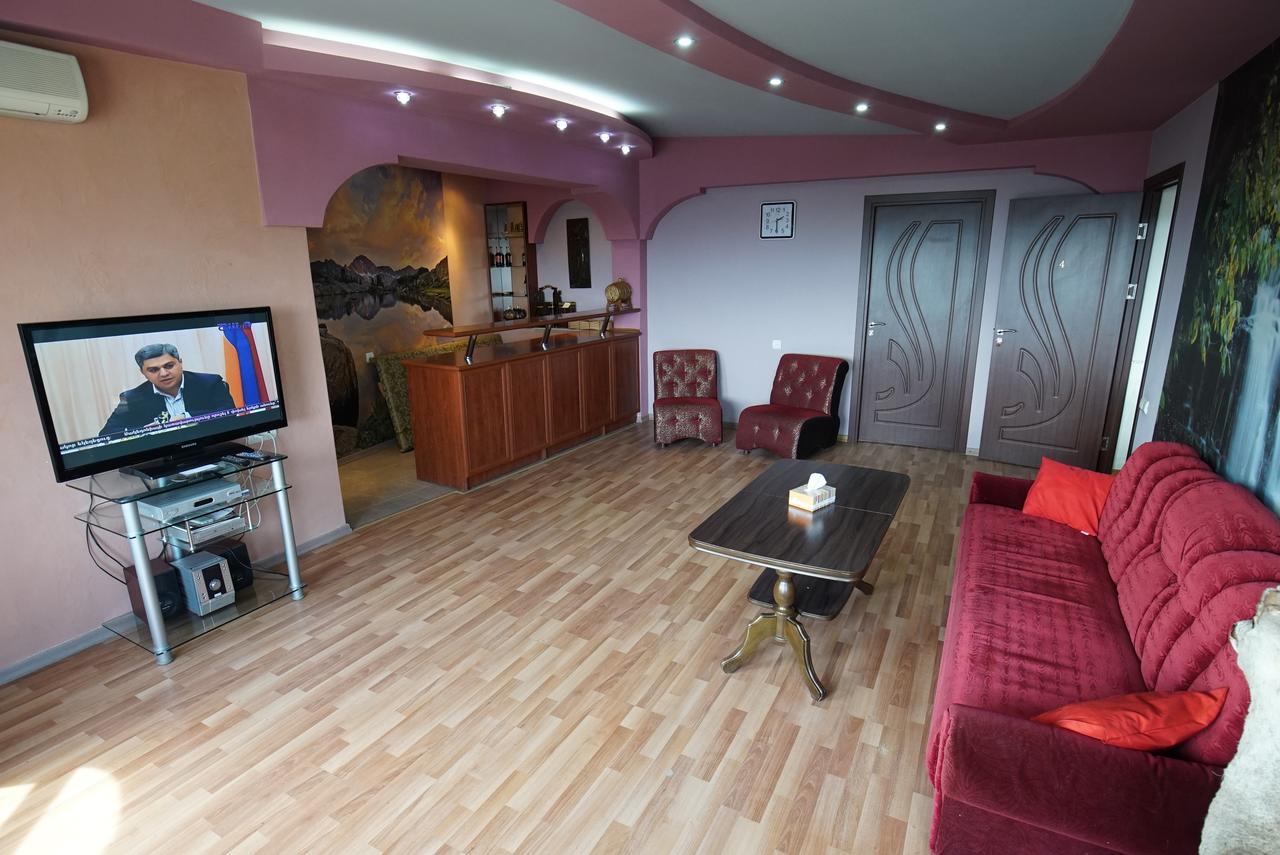 Nice House In The Heart Of The City Yerevan Exterior foto